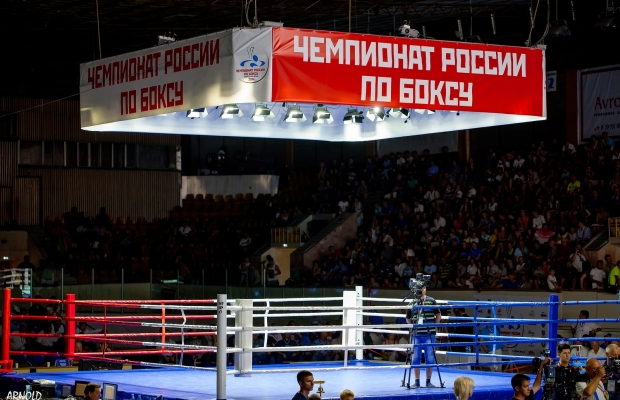 Боксер из Сальска Гасан Гимбатов вышел в полуфинал Чемпионата России по боксу